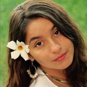 Meet your Posher, Eleni